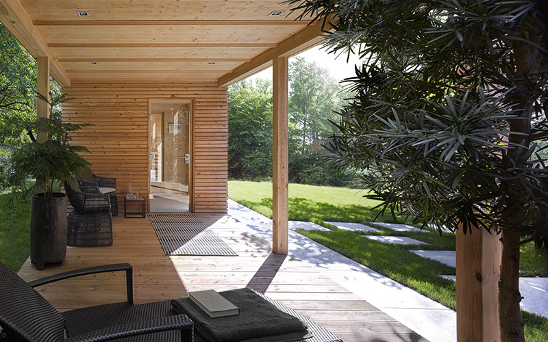 Venkovní sauna Klafs se zastřešeným odpočinkovým místem
