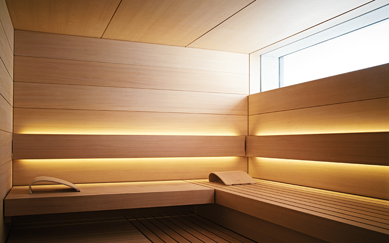 Luxusní sauna s oknem a speciálním osvícením