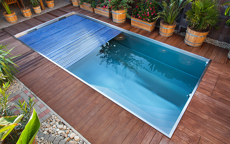 Nerezový bazén skimmer se zakrytím pomocí solární lamely