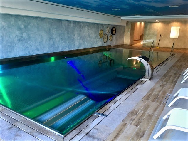 nerezový bazén Imaginox v komerčním wellness v Bulharsku